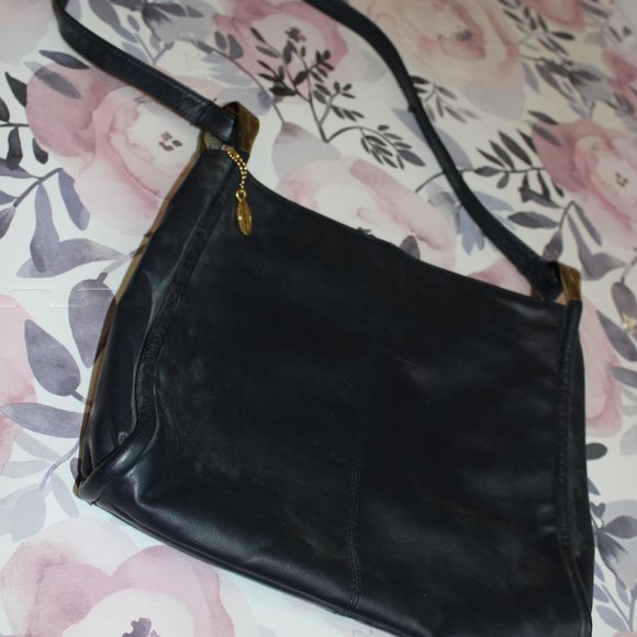 NAVY "SADDLE RIVER" LEATHER PURSE W/GOLD HANDLE ACCENTS - Picture 1 of 8
